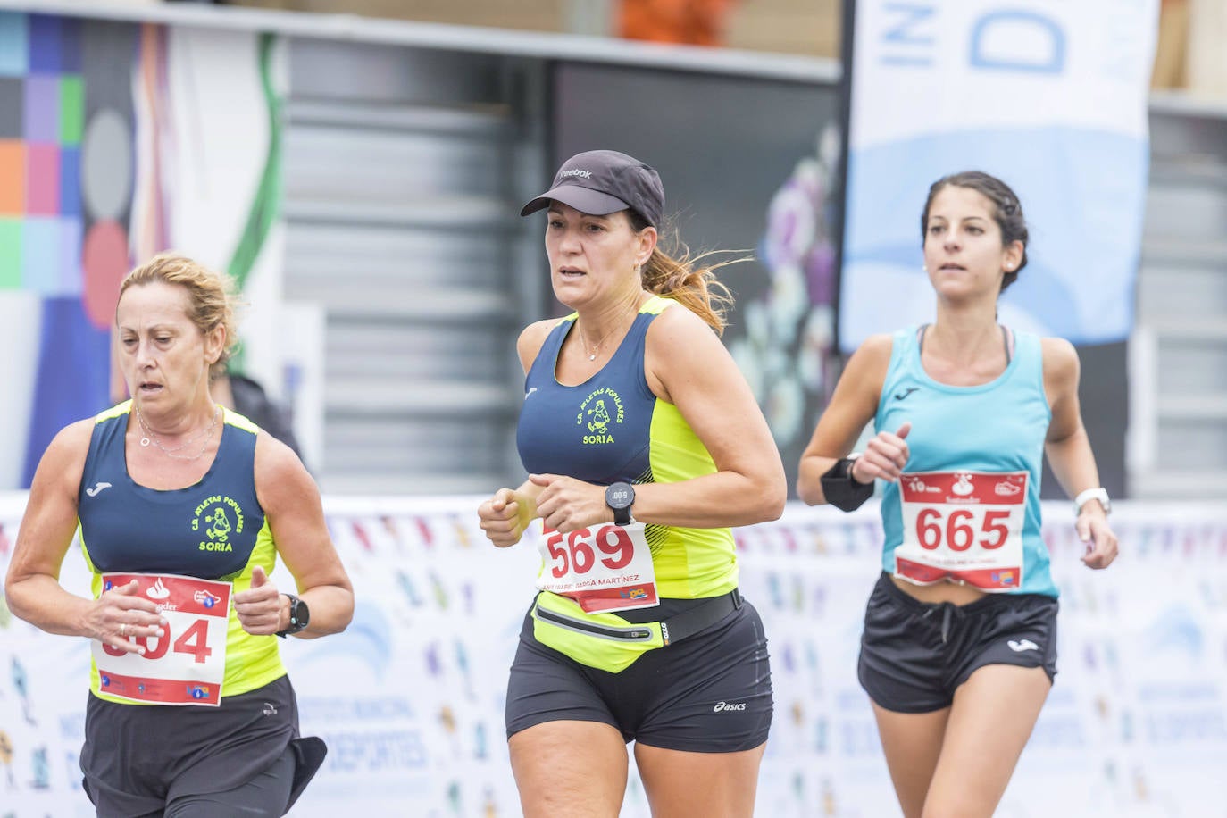 Fotos: Cientos de corredores acuden a la Media Maratón de Santander