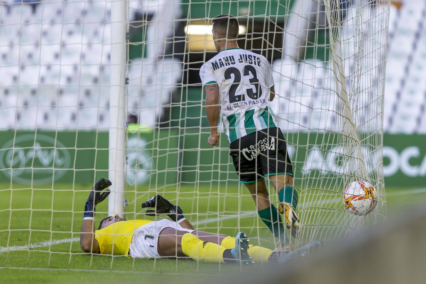 Fotos: Imágenes del partido Racing-Arenas de Copa Federación