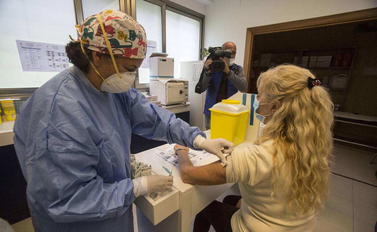 Salud Pública teme un mayor impacto de la gripe este invierno y llama a vacunarse