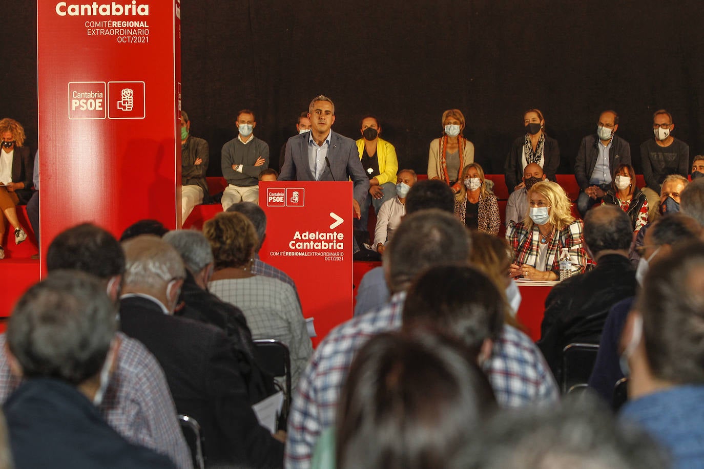 Fotos: Zuloaga anuncia que se presentará a la reeleción como secretario general en Cantabria