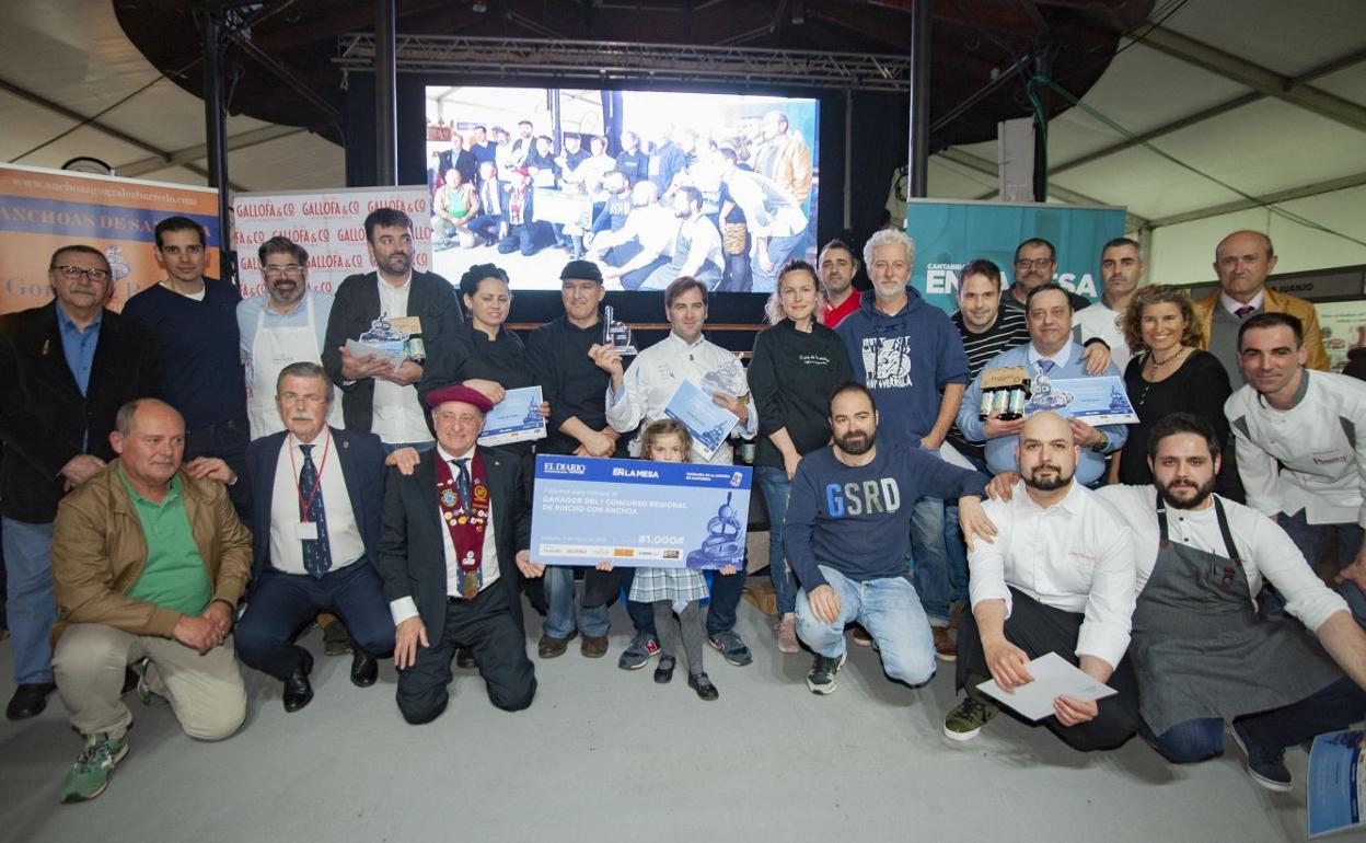 Foto de grupo de la gran final de la primera edición del concurso, celebrada en 2019.