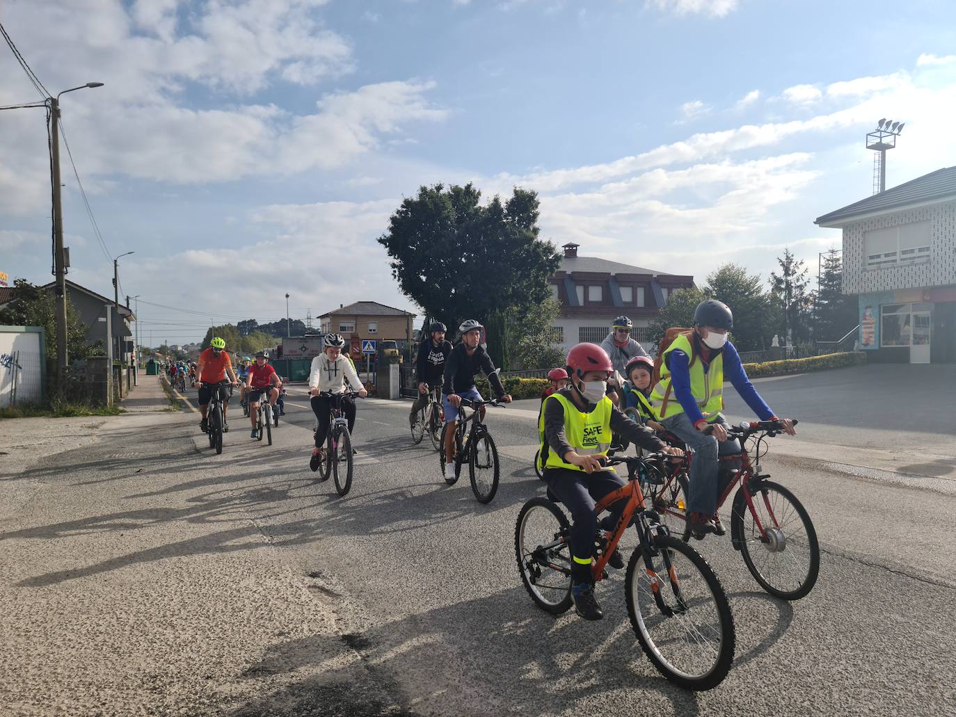 Fotos: Imágenes de la XXXVII edición del Día de la Bicicleta de Camargo