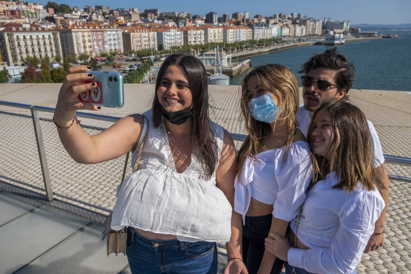 Fotos: Cantabria, llena de turistas por el puente de El Pilar