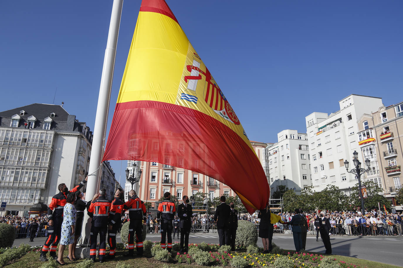 Fotos: Izado de bandera