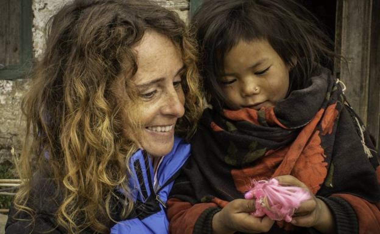 La cántabra Raquel García intentará ascender al pico Pisang nepalí y llevará material educativo y sanitario al país