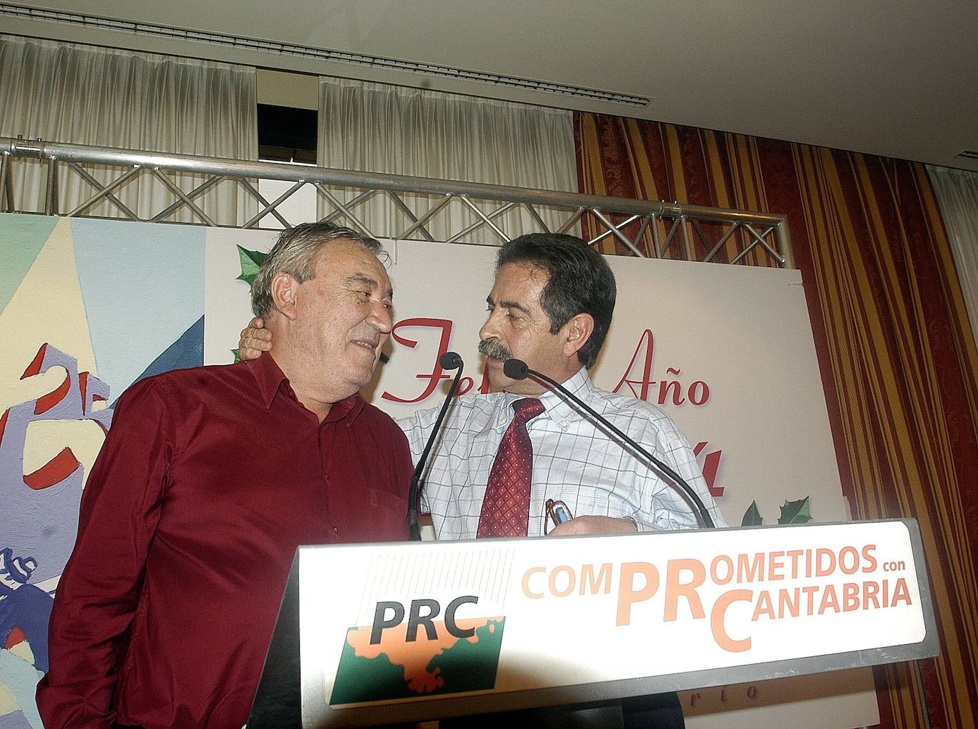 Fiesta de Navidad del Partido Regionalista de Cantabria en 2003. Santos Fernández Revolvo y Miguel Ángel Revilla.