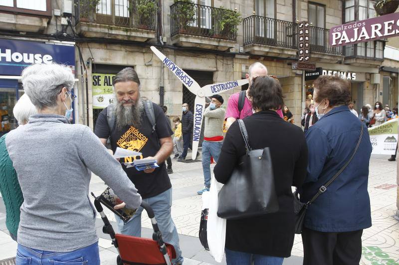 Fotos: Concentración y manifestación contra los eólicos