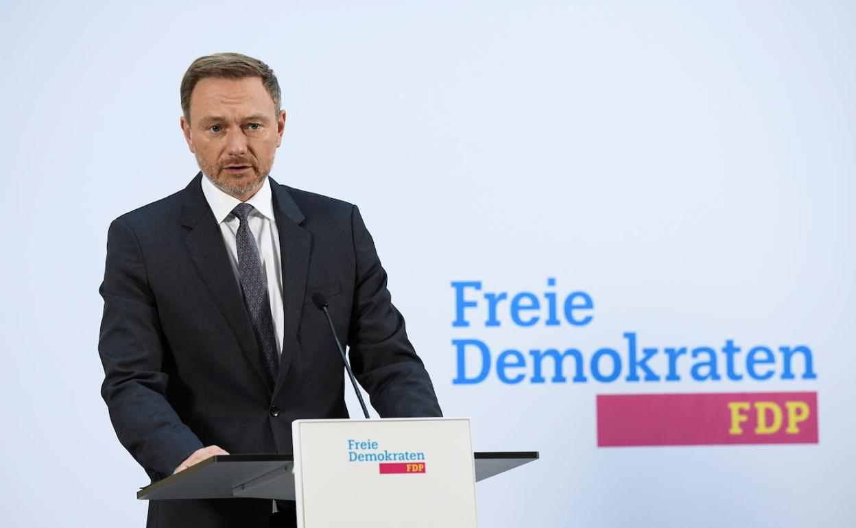 Christian Lindner anuncia que el FDP está en conversaciones con Los Verdes para llegar a acuerdos de Gobierno en Alemania.