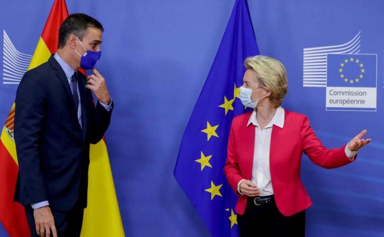 Pedro Sánchez y Ursula von der Leyen. 