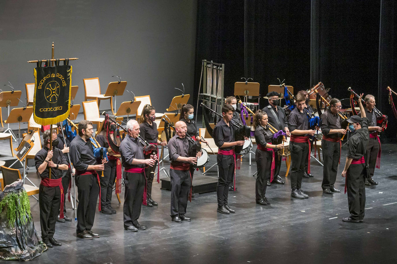 La Banda de gaitas de Cantabria.