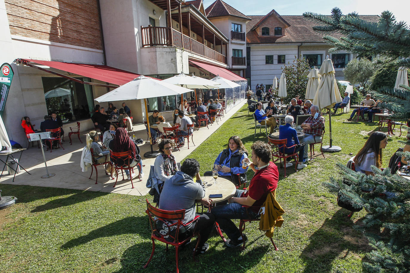 Puente Viesgo abre la primera edición de 'Sabor en Cantabria', un encuentro para profesionales y aficionados a la gastronomía, el turismo y la agroalimentación