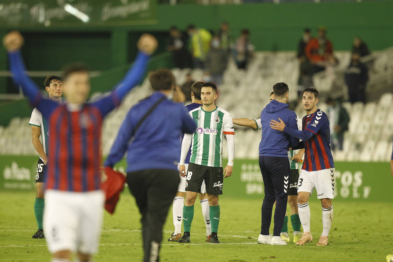 Fotos: Las imágenes del partido Racing-Leioa