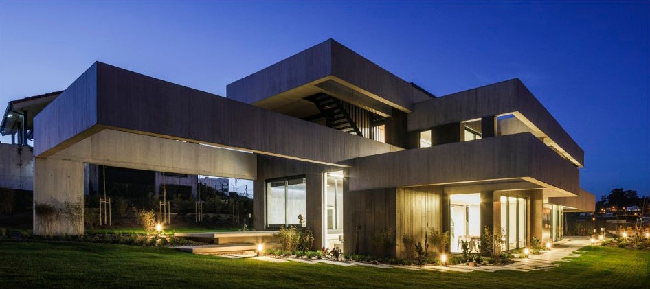 VIVIENDA UNIFAMILIAR EN ORUÑA. ARQUITECTOS: MMIT ARQUITECTURA Y URBANISMO, S.L.P.; JAVIER TERÁN ALONSO, AGUSTÍN MONTES GAISÁN Y ALBERTO MONTES GAISÁN. ARQUITECTO TÉCNICO: MANUEL DÍAZ PARDO