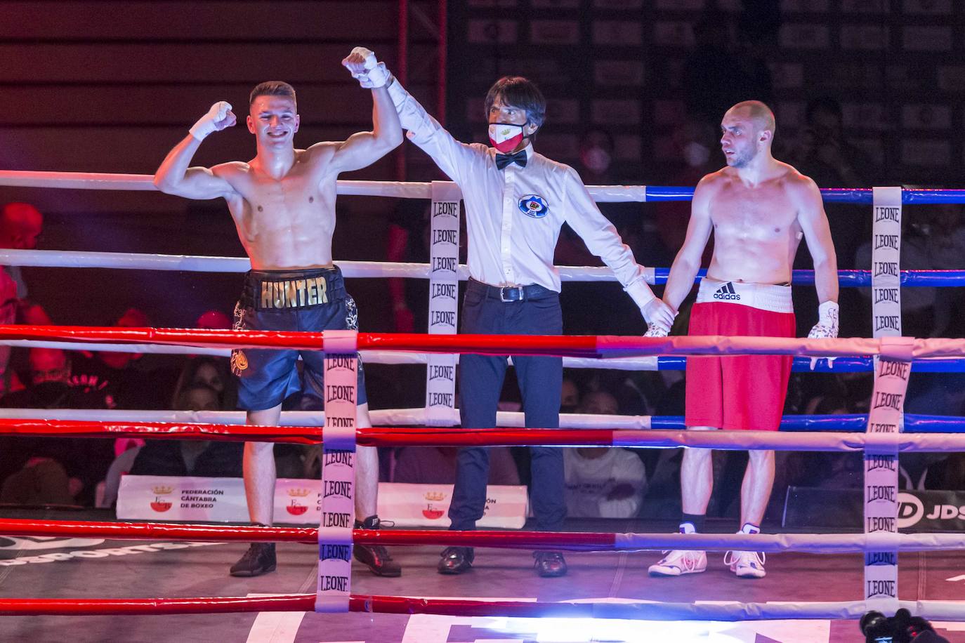 Fotos: Imágenes de la velada de boxeo en la que Jon Míguez retuvo el título de campeón de España de peso welter