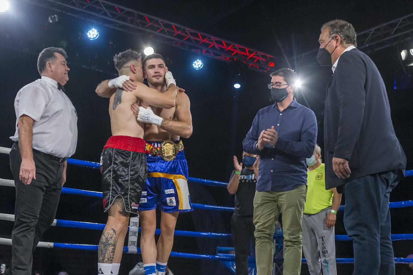 Fotos: Imágenes de la velada de boxeo en la que Jon Míguez retuvo el título de campeón de España de peso welter