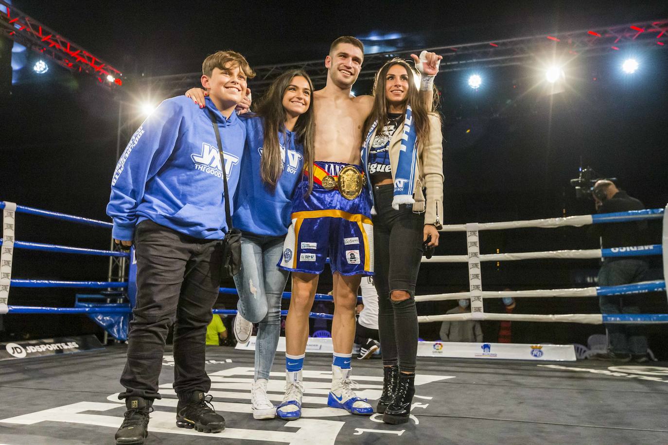 Fotos: Imágenes de la velada de boxeo en la que Jon Míguez retuvo el título de campeón de España de peso welter