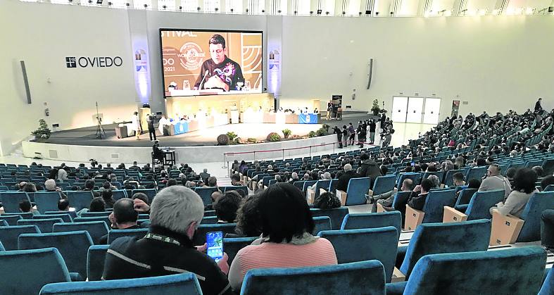 El jurado de la gran final, en el Auditorio de la Palacio de Oviedo. 