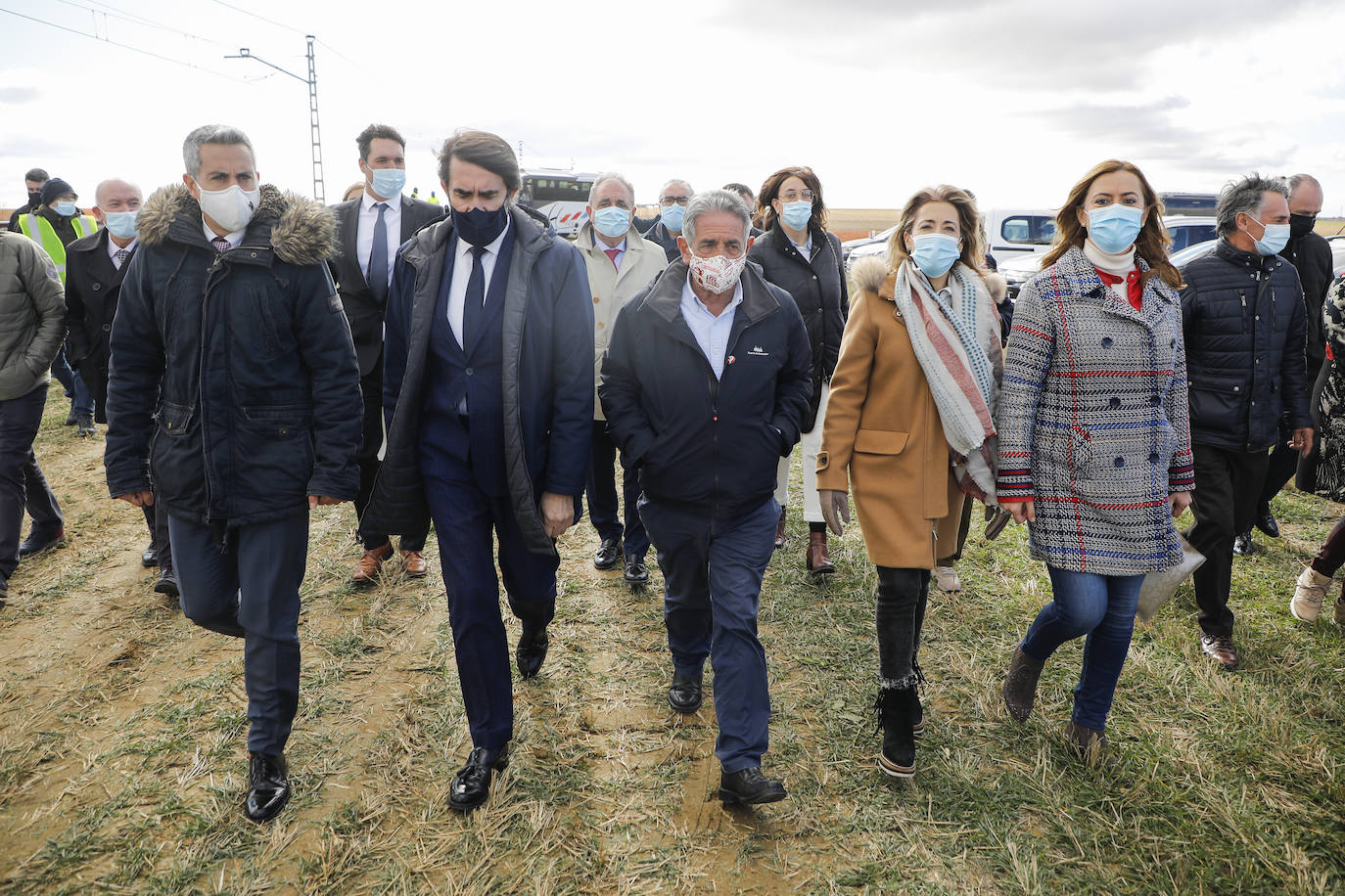 Zuloaga; el consejero Fomento de Castilla y León, Juan Carlos Suárez-Quiñones; Revilla y la ministra Raquel Sánchez