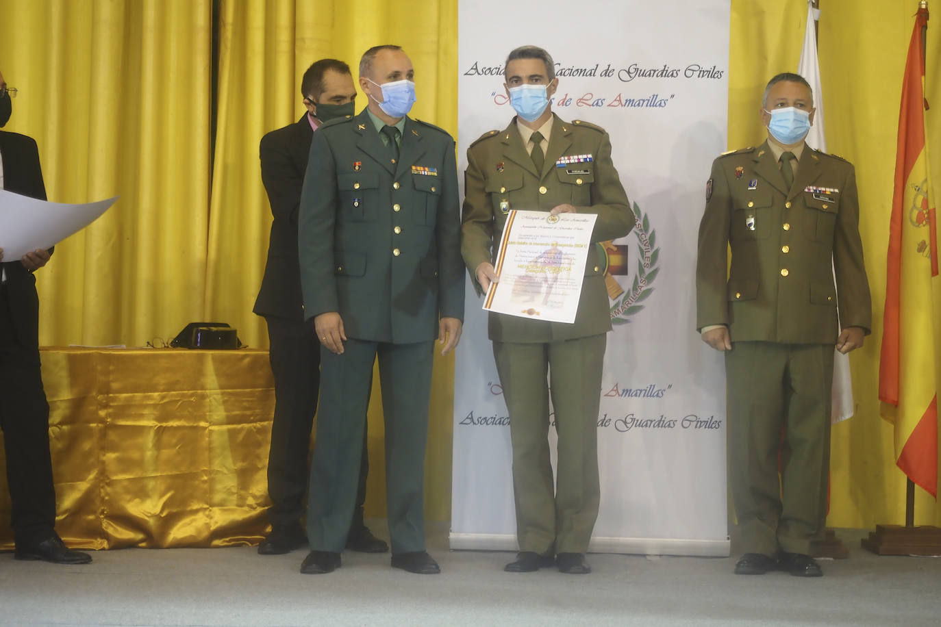 Fotos: El Astillero apela a la «unidad» en el homenaje a las víctimas del terrorismo