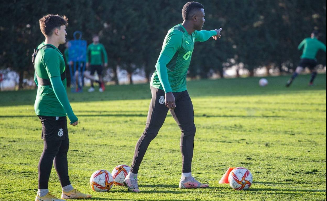 Soko y Unai Medina se reintegran en el grupo