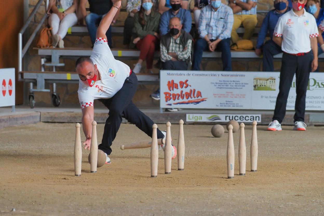 Lolo Lavid, al birle durante un partido esta temporada. sane