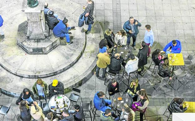 Las terrazas de la Plaza de Cañadío, en un sábado tranquilo. 