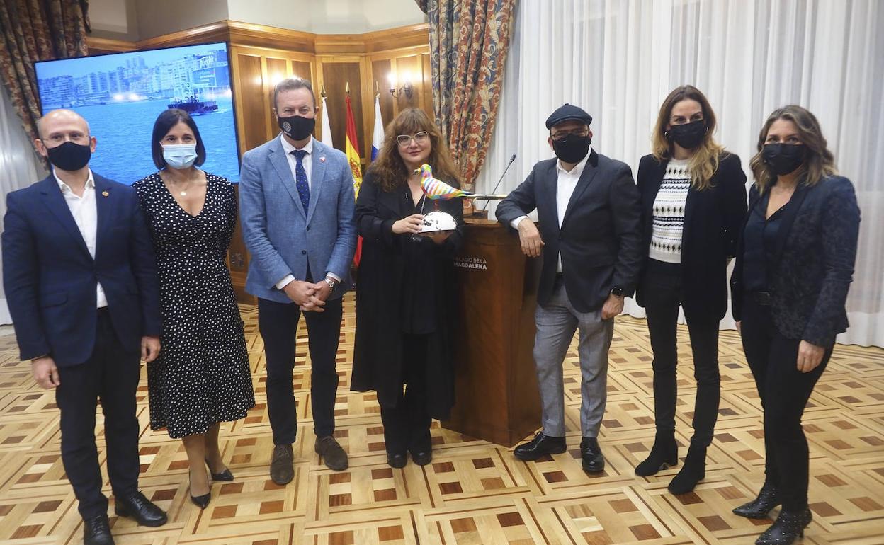 Isabel Coixet recibió este viernes el Bocarte de Plata durante un acto en el Palacio de La Magdalena.