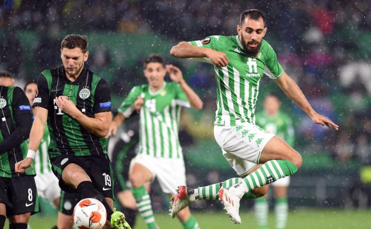 El Betis cumple ante el Ferencvaros y avanza a dieciseisavos