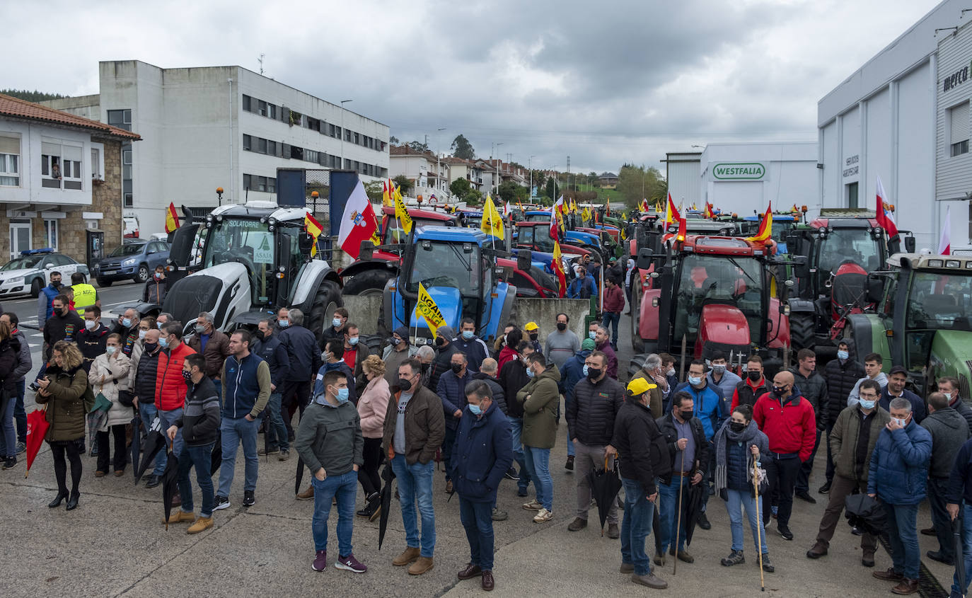 Fotos: Tractorada en Renedo