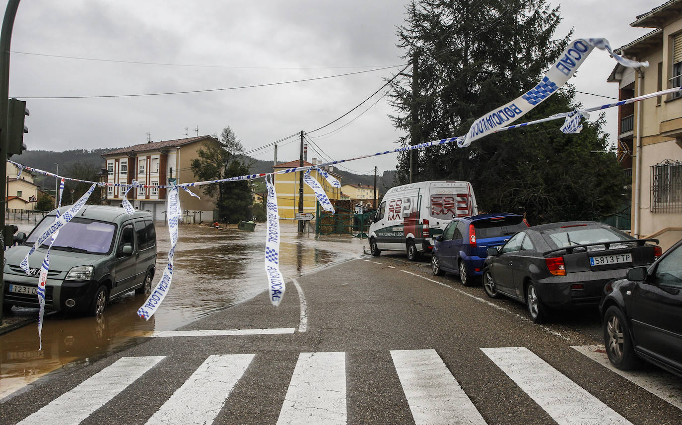 Fotos: El Pas se desborda en Vioño, Quijano y Barcenillas