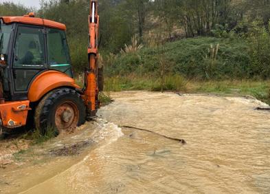 Imagen secundaria 1 - Corte de varias vías en Torrelavega e inundaciones en la comarca del Besaya