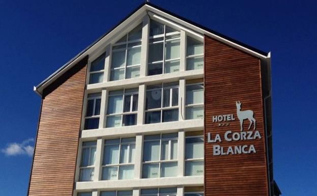 El hotel La Corza Blanca reabre sus puertas 