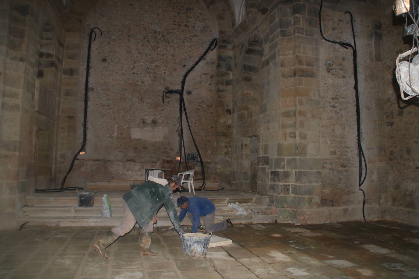 Fotos: El Palacio de los Acevedo empieza a brillar de nuevo en Hoznayo