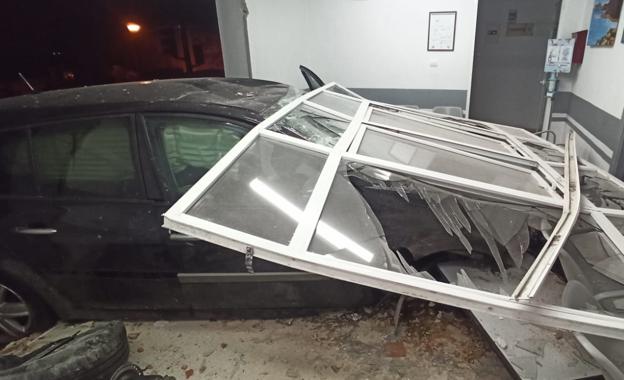 Imagen. El coche entró en la sala de espera.