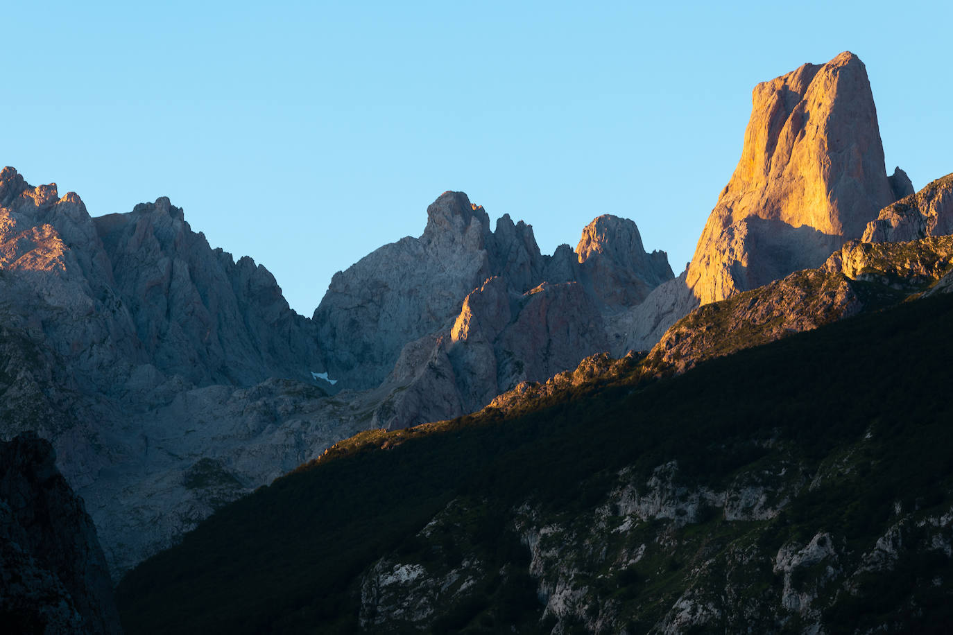 Vistas al Picu Urriellu.