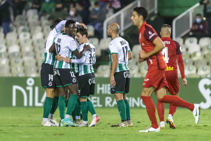 Fotos: Las imágenes del Racing - Rayo Majadahonda