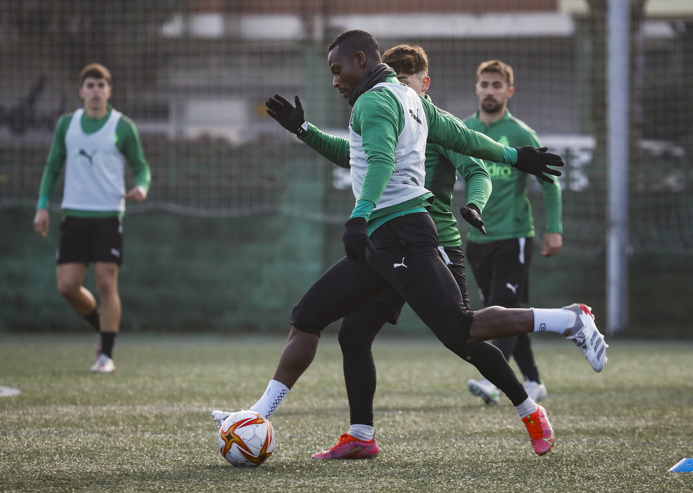 Fotos: El Racing prepara su partido ante el Extremadura