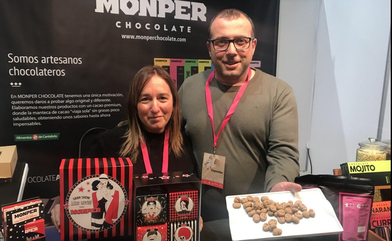 Marián Montero y Borja Pérez, en la Feria del Producto donde presentaron su nuevo producto. 