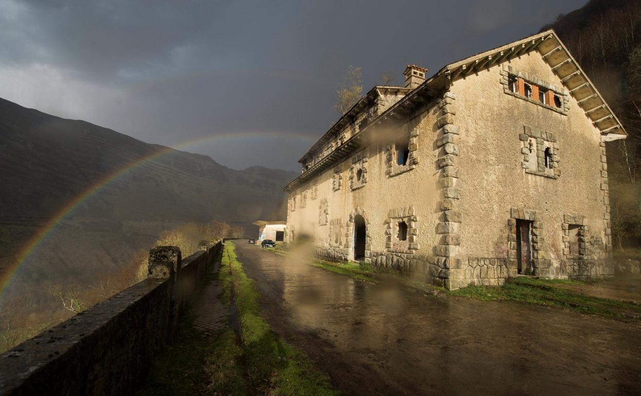 Estación de Yera en La Engaña.