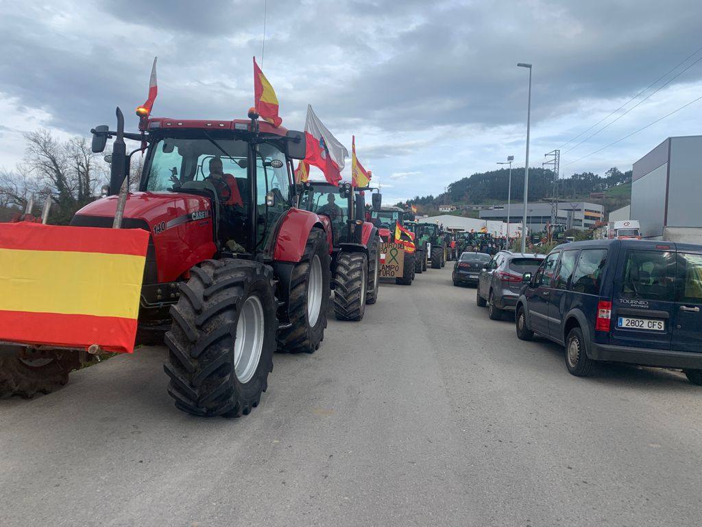 Fotos: Concentración de ganaderos en Meruelo