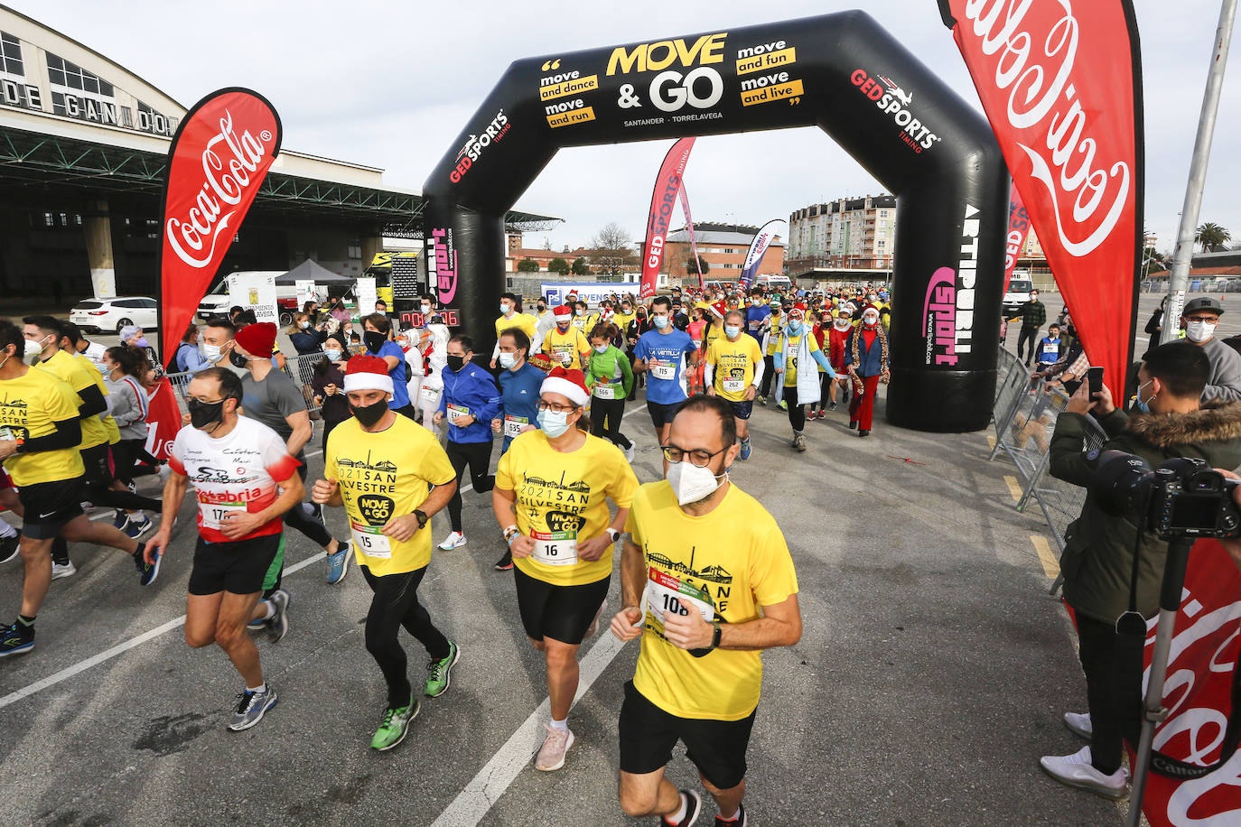 Fotos: Así ha transcurrido la San Silvestre de Torrelavega para recaudar alimentos para Cruz Roja