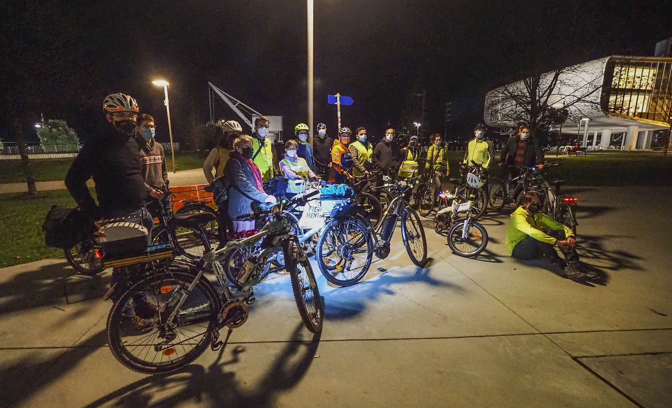 Fotos: &#039;Bicicletada navideña&#039; en Santander