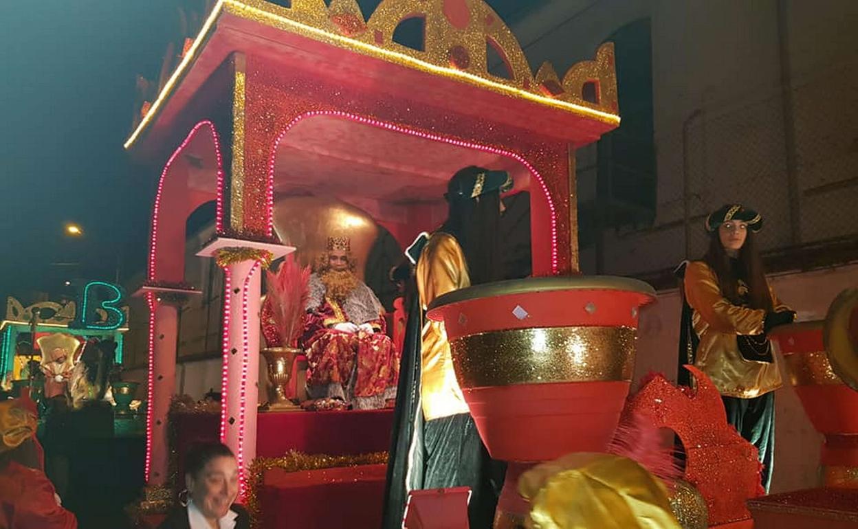 Llegada de los Reyes Magos a Santoña en la cabalgata de 2020.