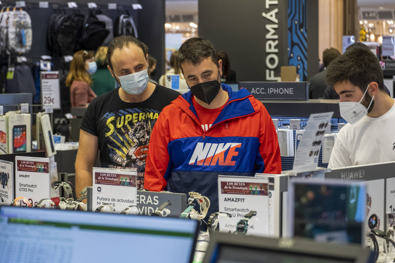 Fotos: Compras de los relgalos de los Reyes Magos