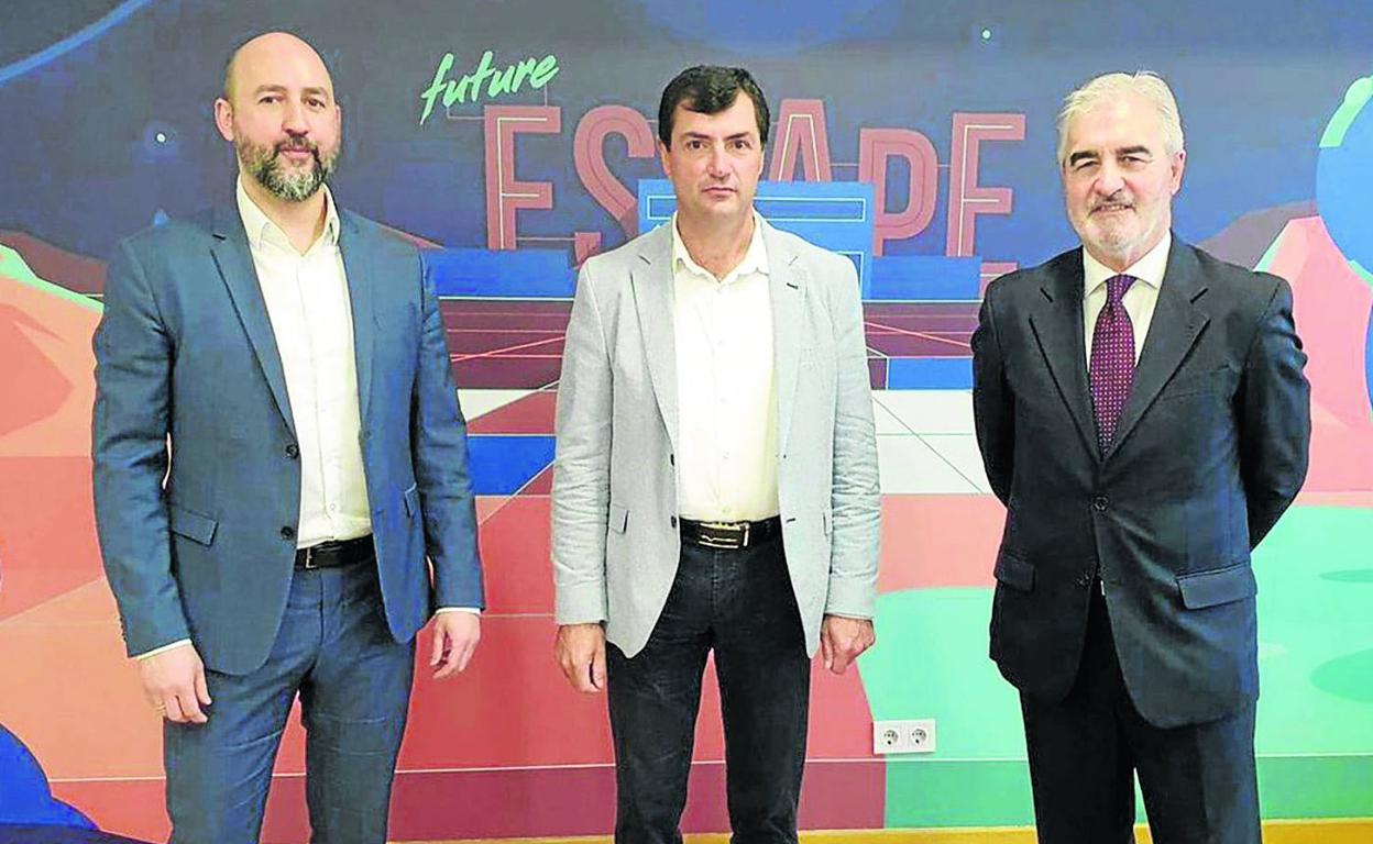 De izquierda a derecha: Alfonso Murat, Clemente Fernández y José Joaquín Martínez Sieso. 
