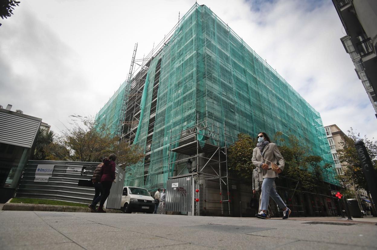 Imagen del edificio en el que estuvo la oficina de Novo Banco en Santander. 