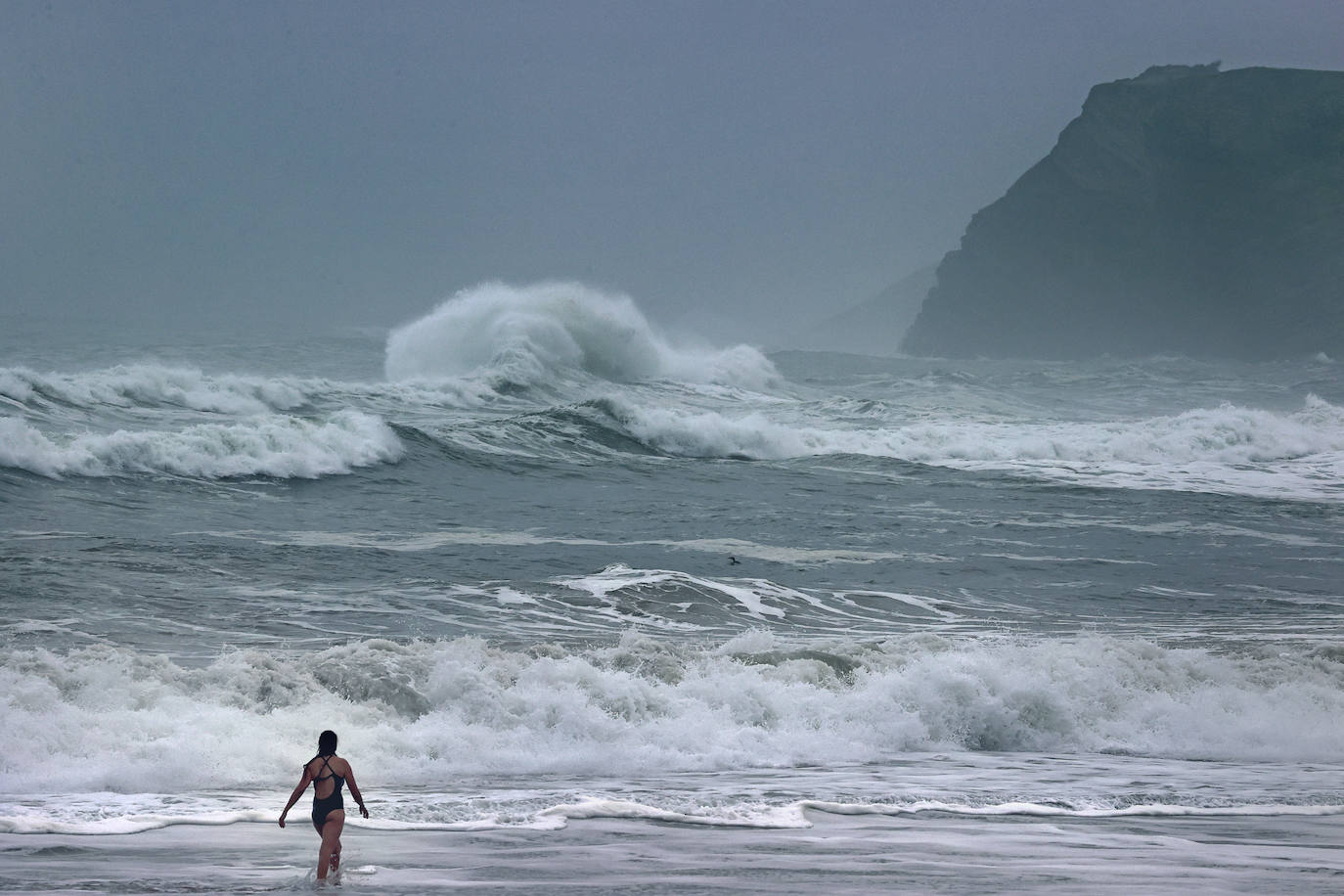 Fotos: Imágenes del temporal marítimo en Comillas y Oyambre