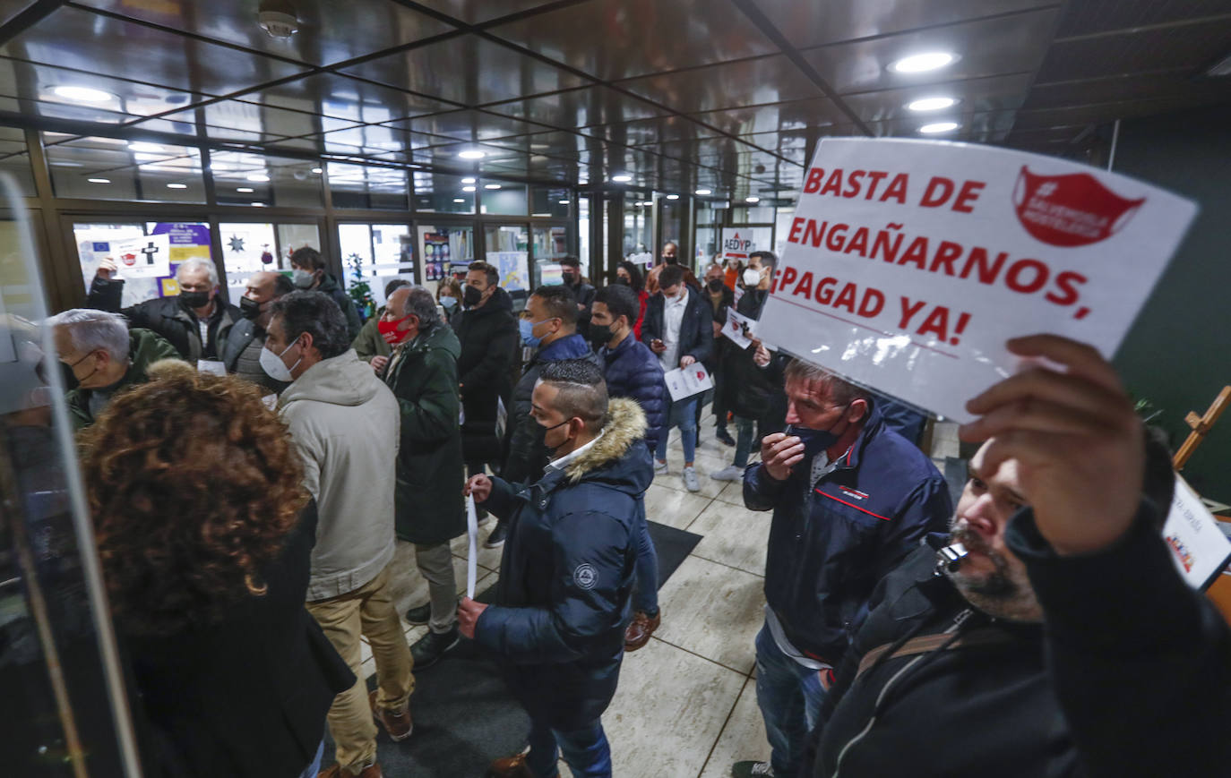 Fotos: Los hosteleros protestan para reclamar las ayudas prometidas