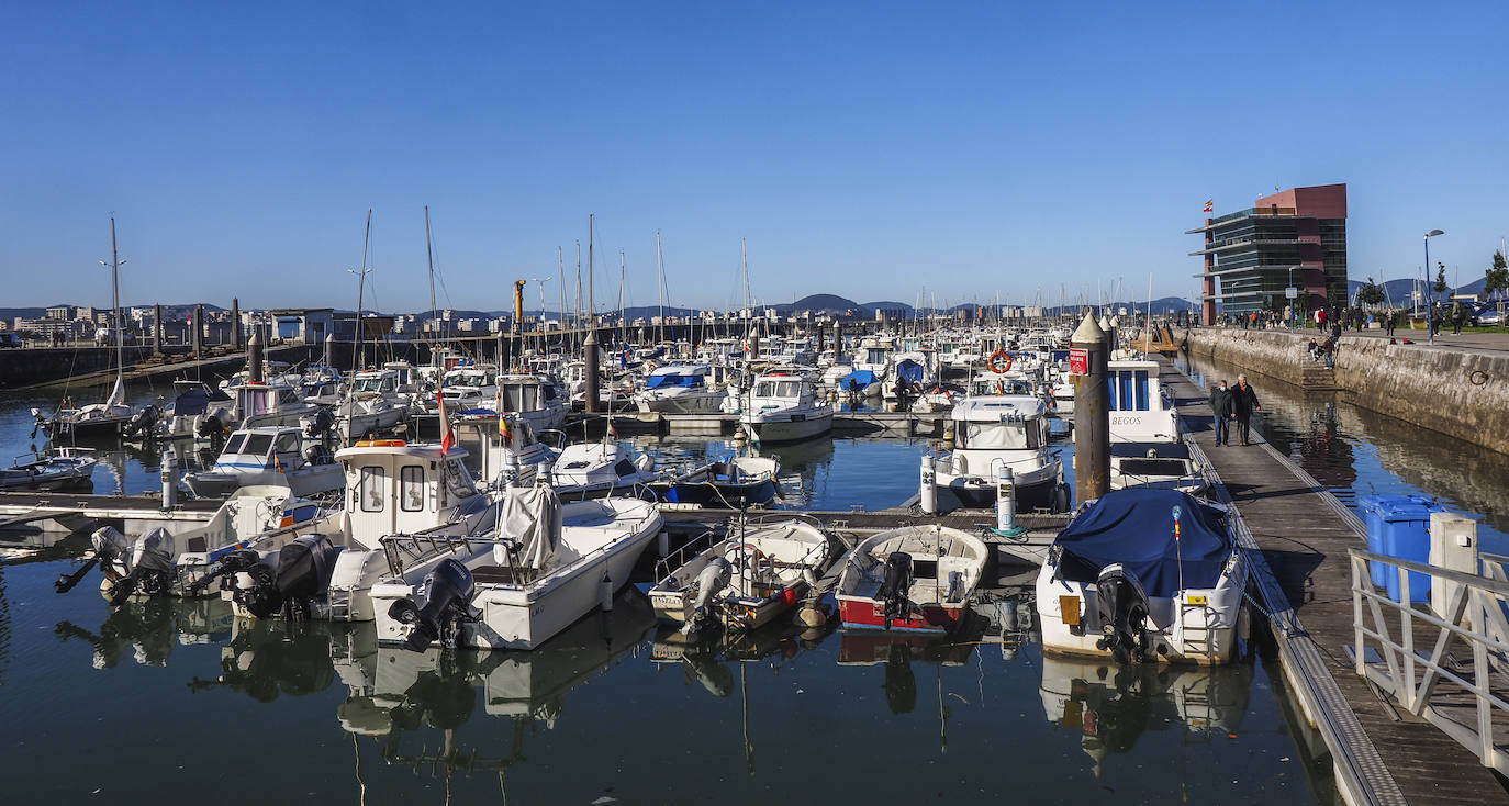 Fotos: El puerto de Laredo cuenta ya con un remodelado mirador