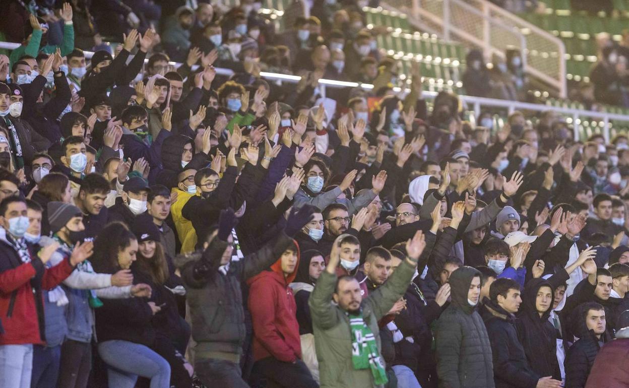 Aficionados del Racing en un partido de esta temporada.